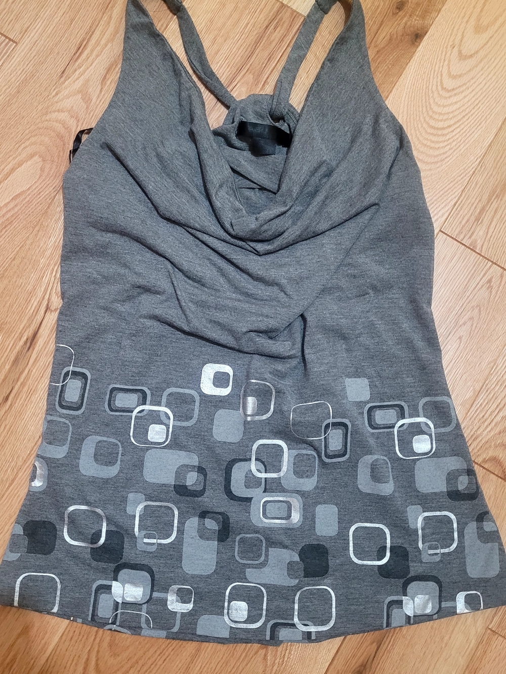 Grey top